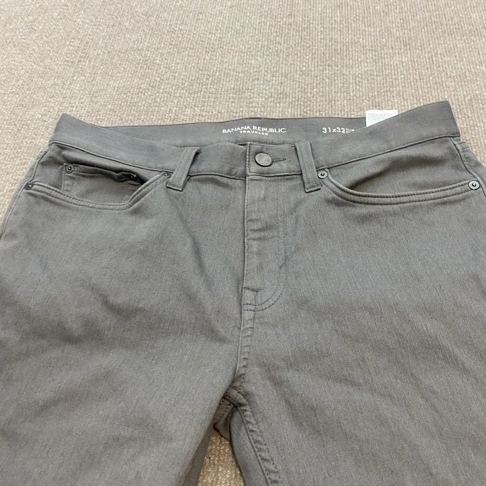 Banana Republic Traveler Jeans Mens 31x32 Gray Med Wash Slim Straight Denim